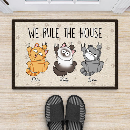 3202DUK2 we rule the house funny cats doormat custom gifts for cat lovers uk