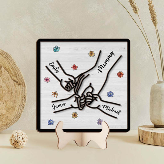 3784QUS2 holding grandmas moms hand flowers wooden plaque personalized gifts for grandma mom 3784Q3E8B_93e35743 0584 4137 a06d c02efbc23b87