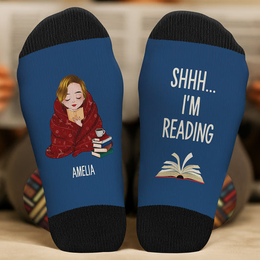5792JUS2 personalized gifts for book lovers im reading socks for her 5792J8LNA_a321e4bd 6186 4bfb a4f4 d73da6b56d23