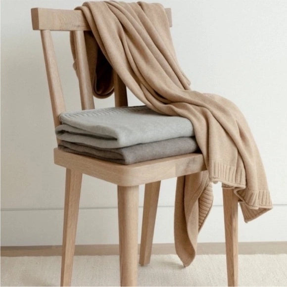 Cashmere Throw Blanket as Luxury 25th Anniversary Gifts