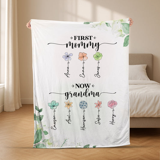 2851BUS2 personalized gifts for grandma first mom now grandma_ blanket 2851B3Y5A_a4220cd3 b0f1 432b 99a8 65525fb82676