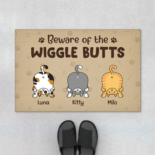 2902DUS1 beware of the wiggle butts doormat  personalised present ideas for cat owners_2