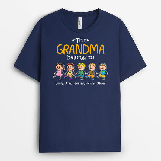 3190AUK2 this grandma belongs to grandkid holding hands  personalised t shirt for grandma