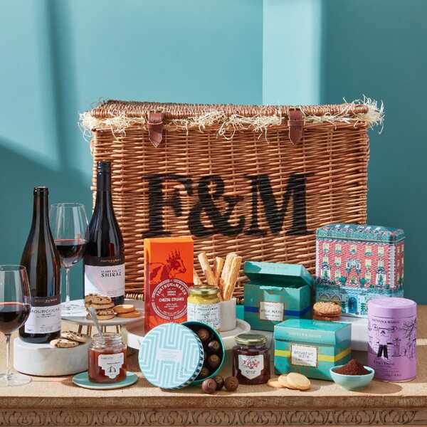 “Christmas Feast” Hamper as Christmas Gifts for Board Members