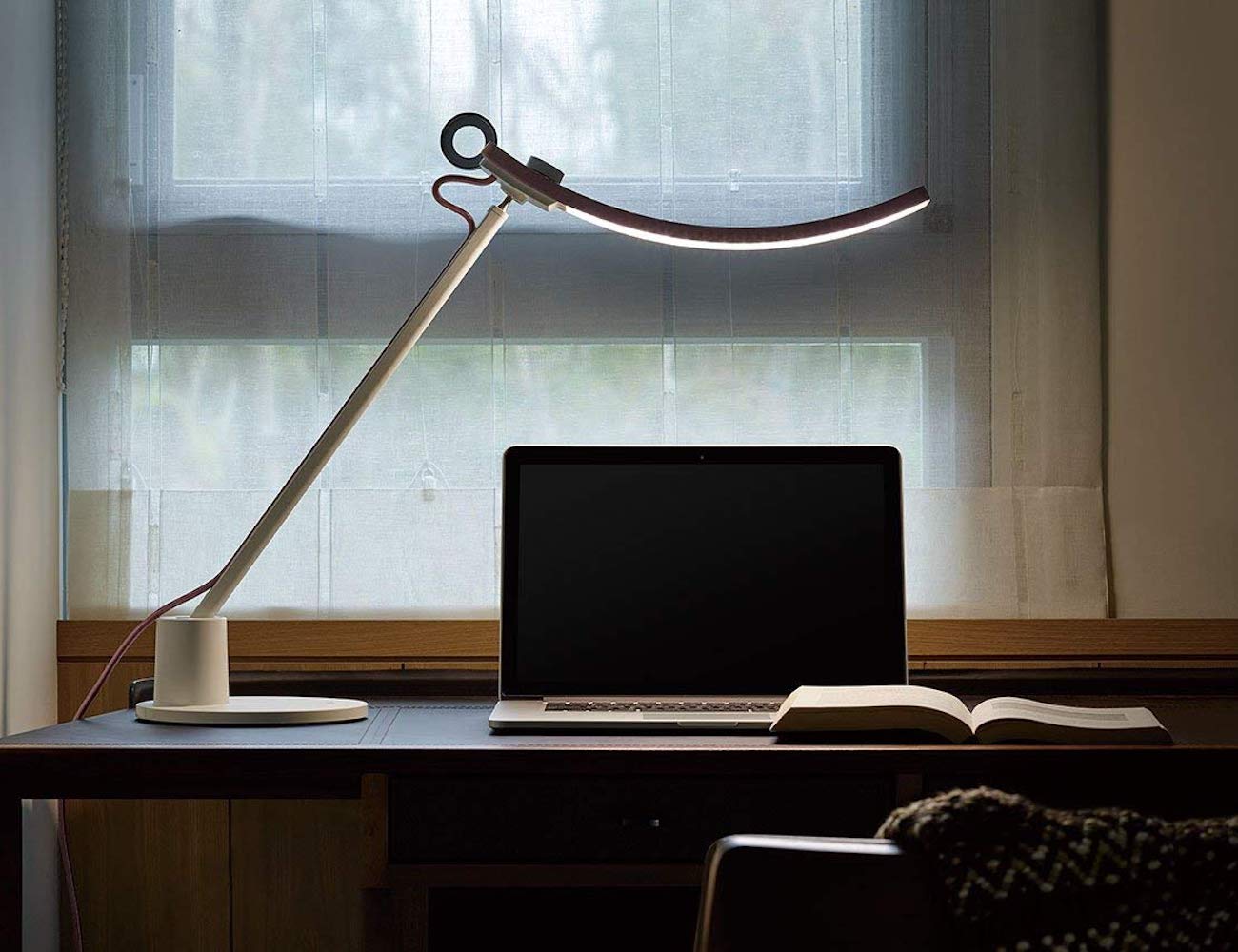 Desk lamp as gift ideas for girlfriend graduation