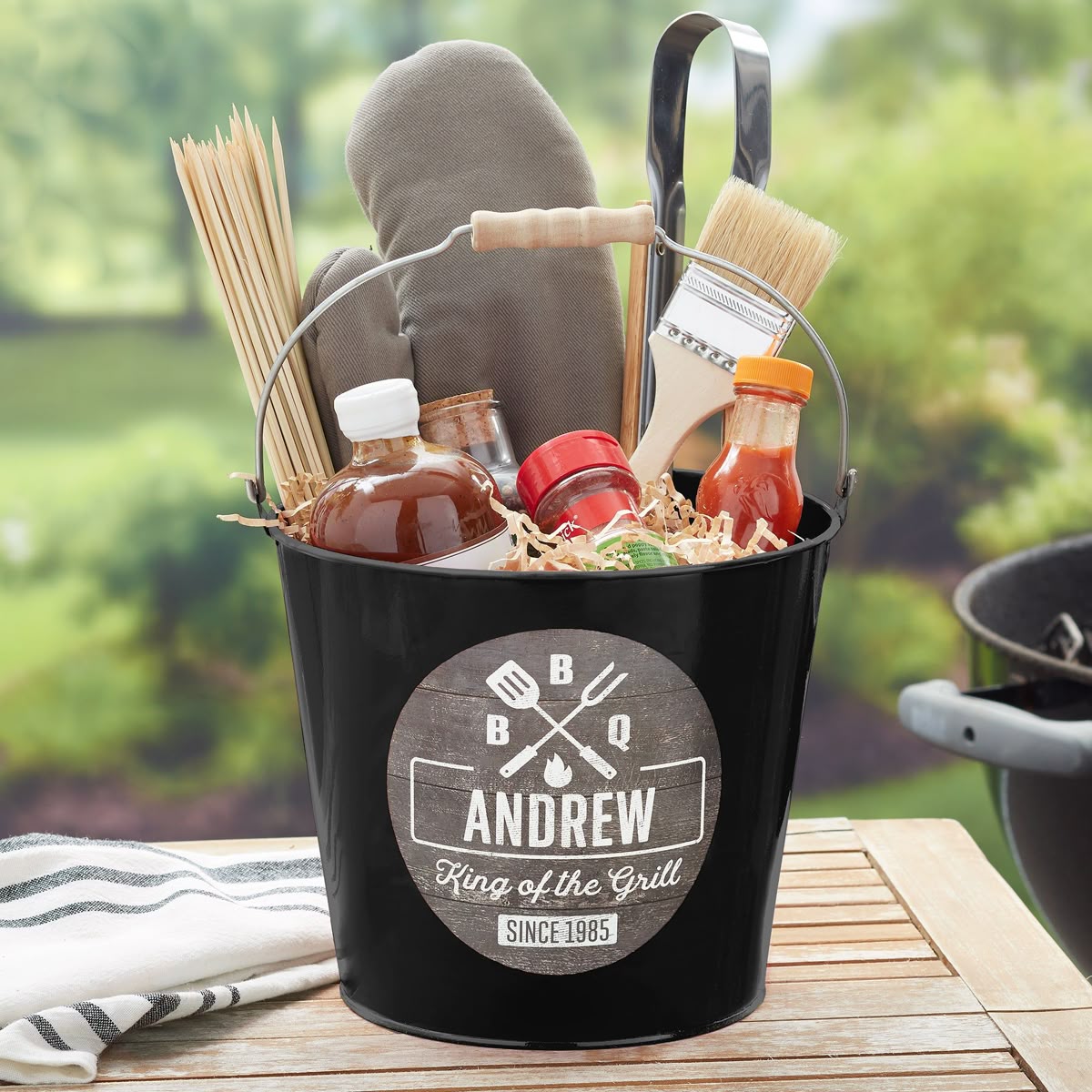 Homemade BBQ Baskets as DIY Last-Minute Father’s Day Gifts