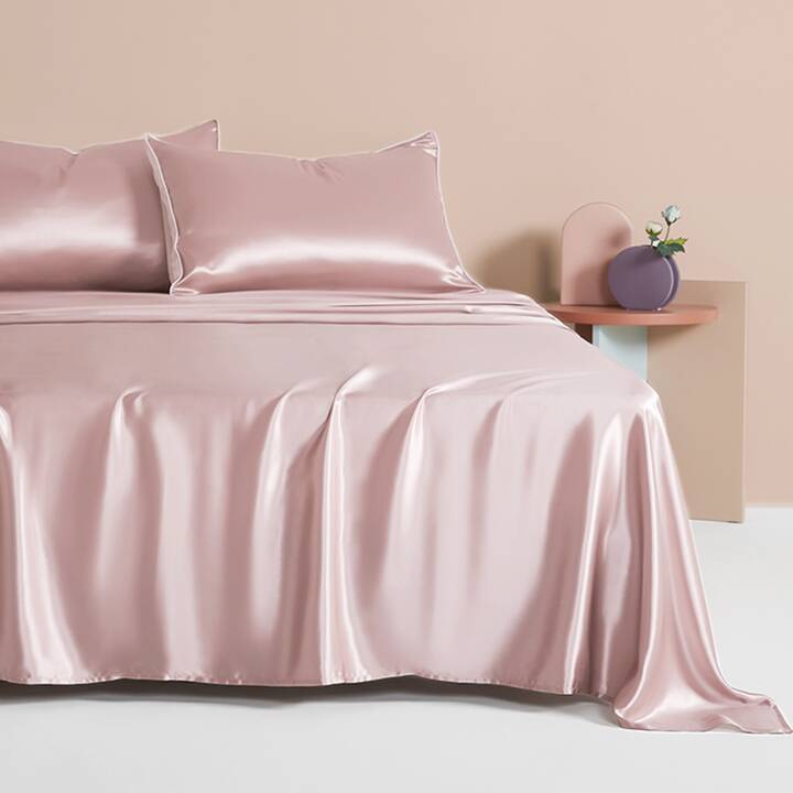 Silk Sheets for a Luxurious Night as Sexy Valentines Gifts for Her