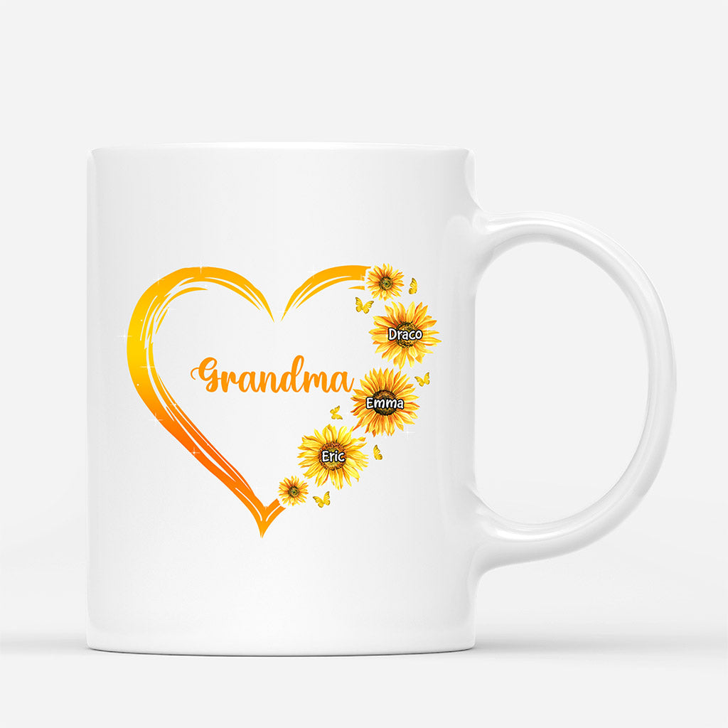 0192M107AUK2 Personalised Mug gifts Sunflower Grandma Mom Heart_6f6527b2 2e86 4060 ae84 122be07ed811
