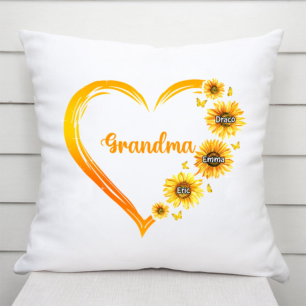 0192P10AUK1 Personalised Pillow gifts Sunflower Grandma Mom Heart_5d8a3d45 5240 4d08 8e6e 2b226a4e98b5