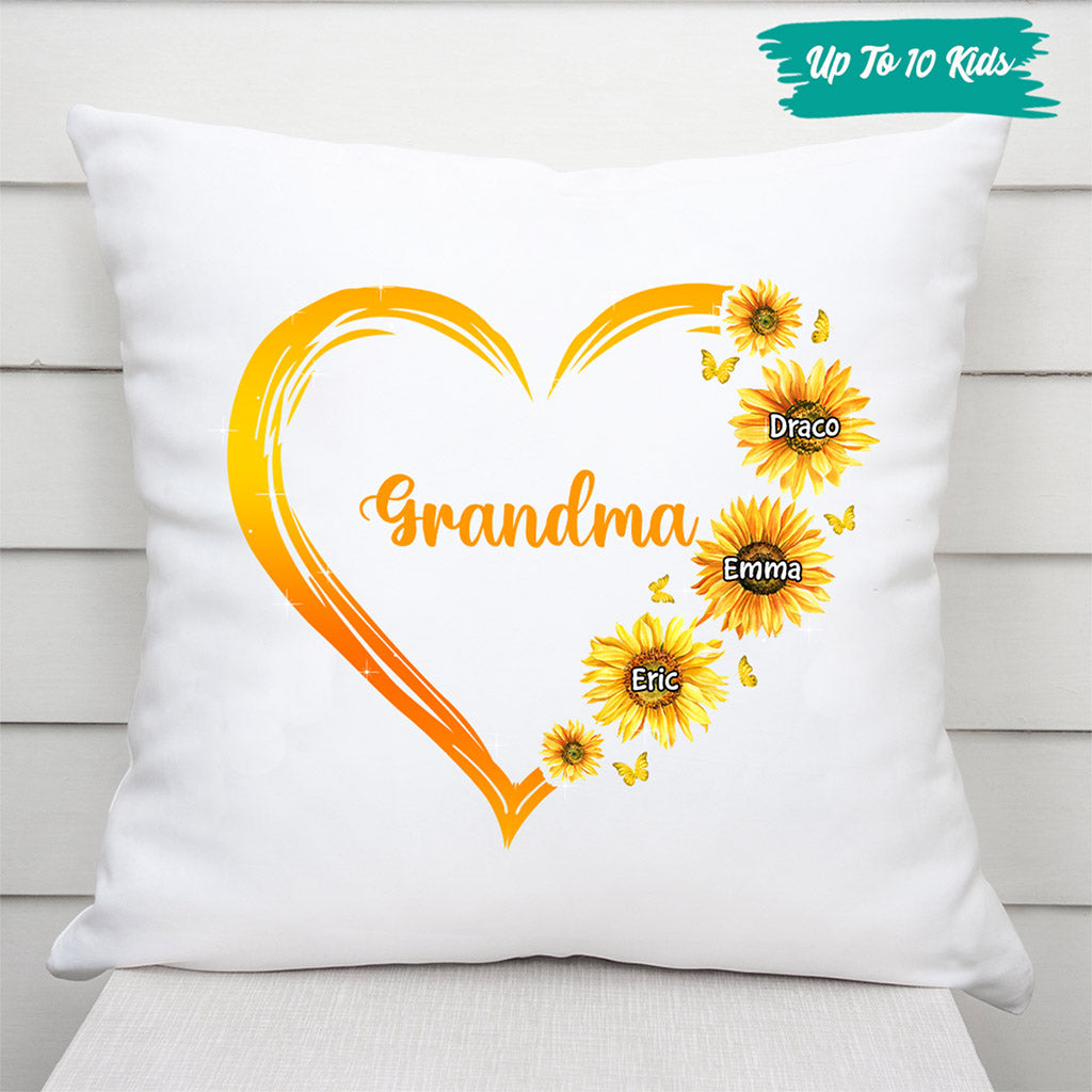 0192P10AUK3 Personalised Pillow gifts Sunflower Grandma Mom Heart_e372eb0c 02e7 4ea2 ad4b 5adf54dd56b9